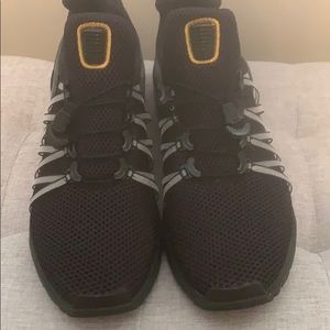 Nike zoom shox size 12